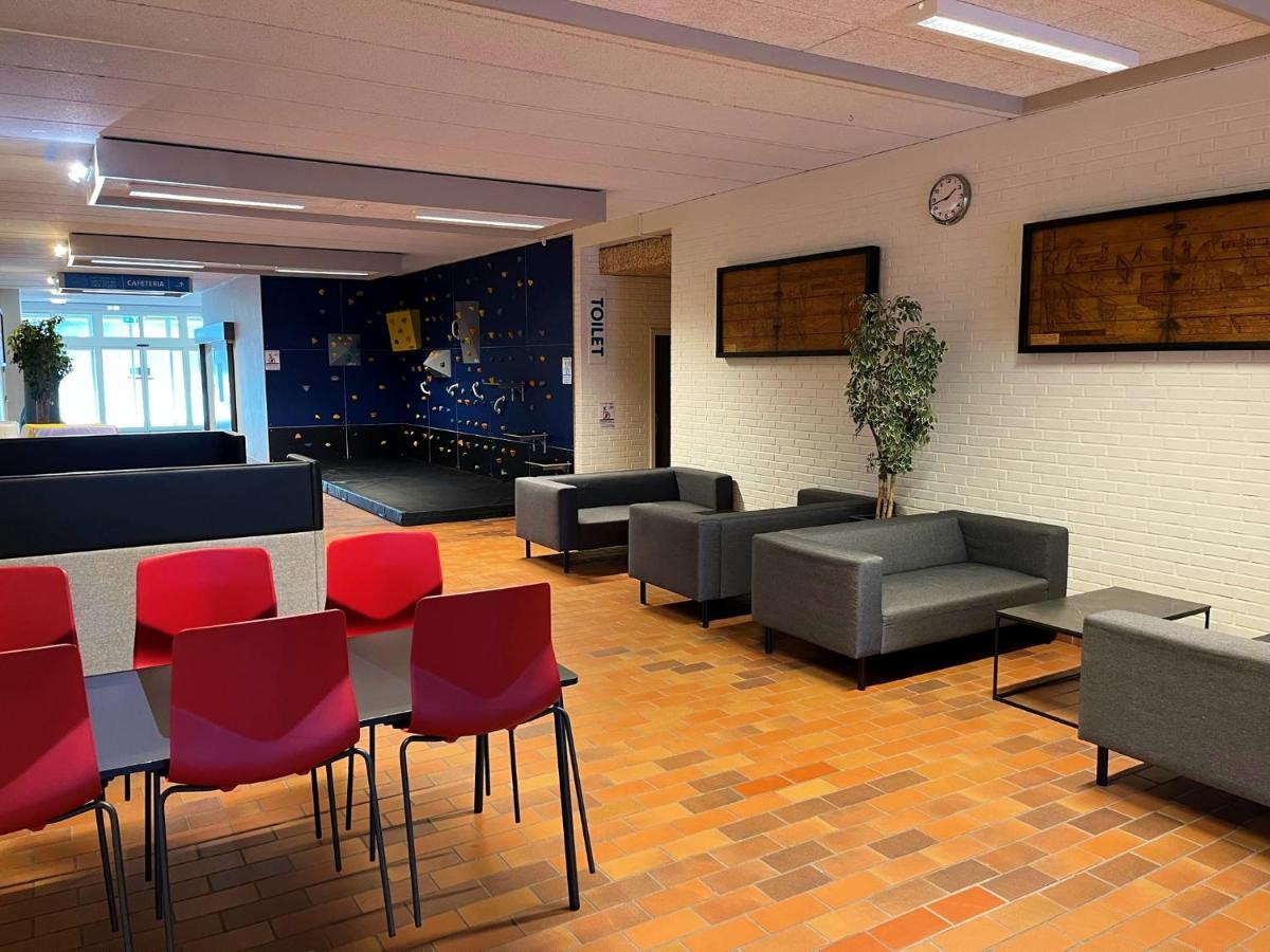 Hirtshals Idraetscenter - Vandrehjem - Hostel Exterior photo